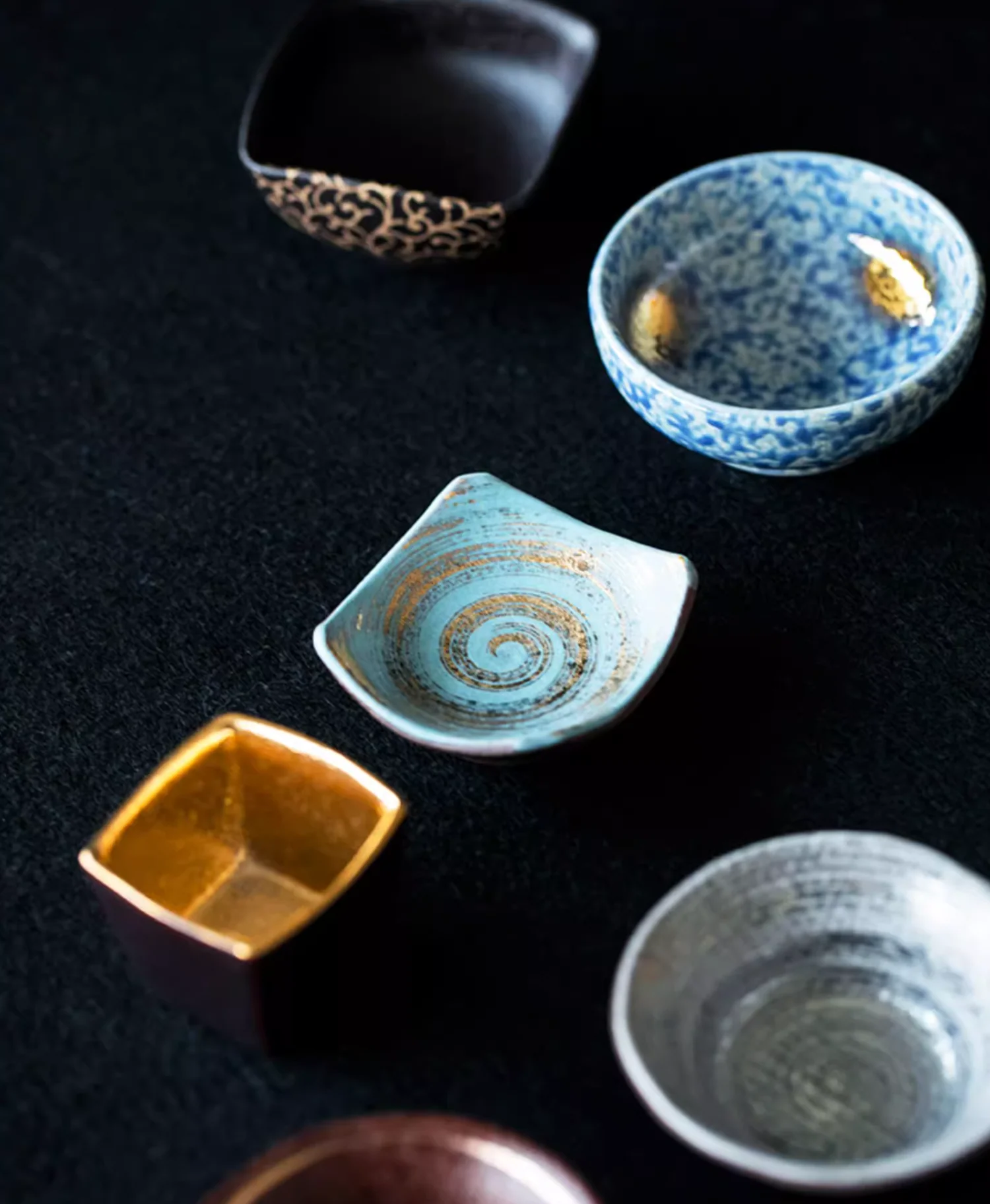 Arita Ware Gold and Silver Decorative Dessert Plate Gift Set - Image 3
