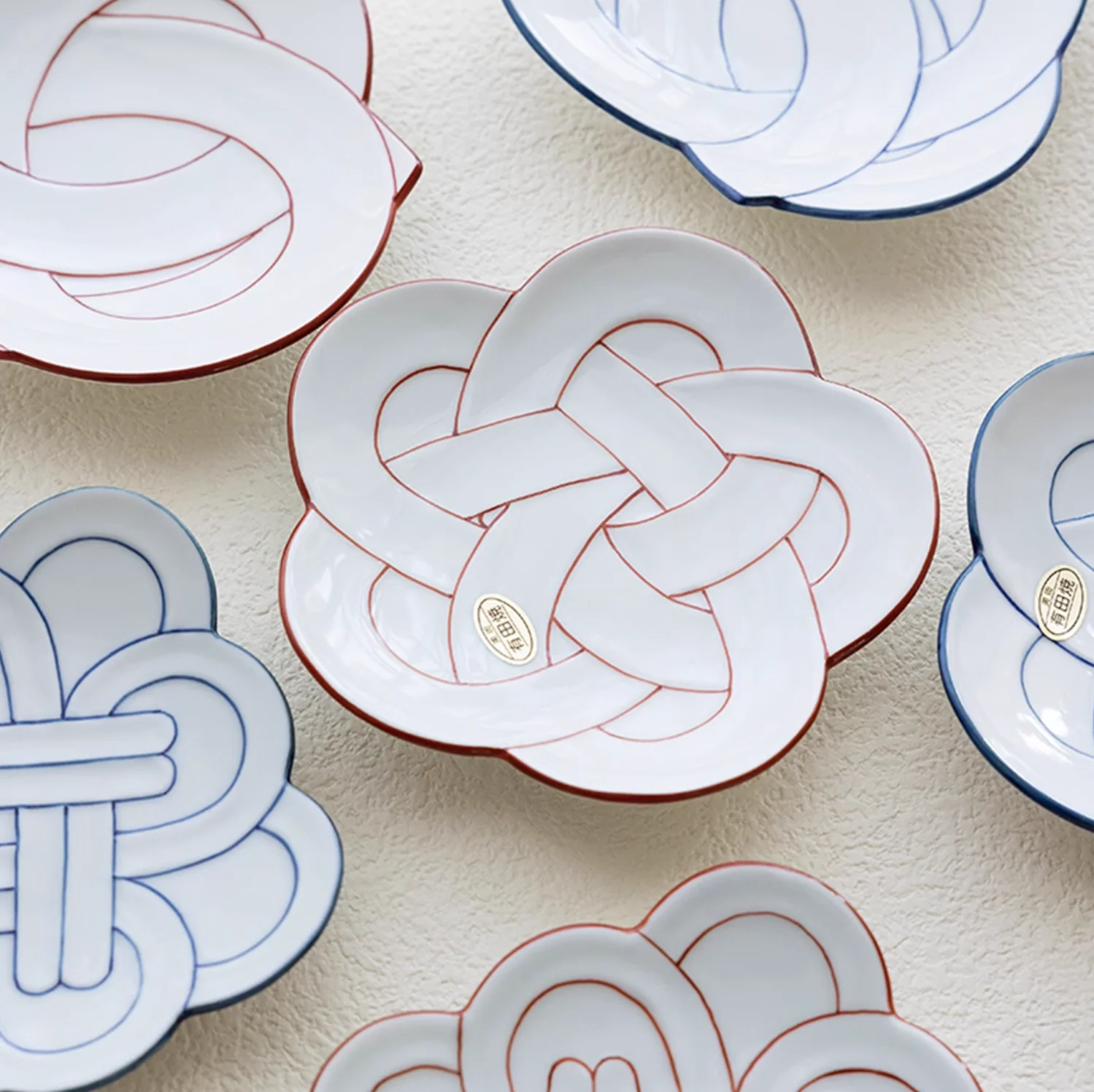 Arita Ware Hand-Painted Auspicious Knot Plate Gift Set - Image 10