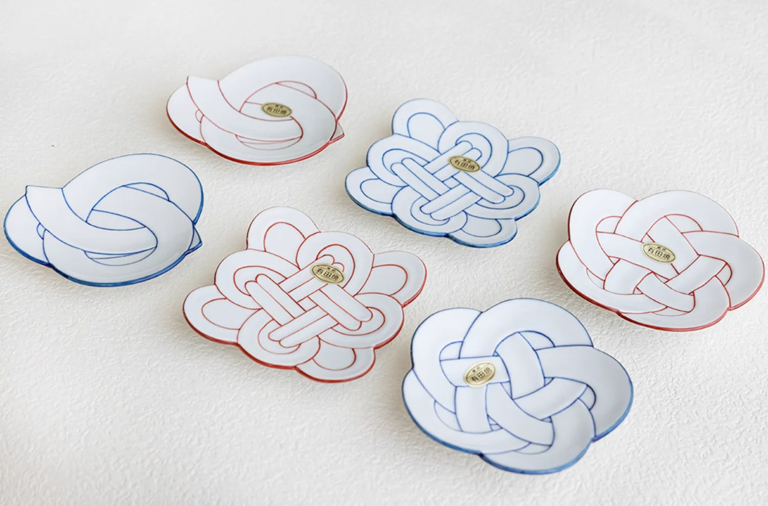 Arita Ware Hand-Painted Auspicious Knot Plate Gift Set - Image 8