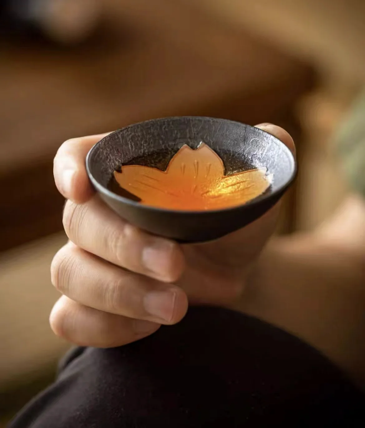 Arita-Yaki Kiln-Transformed Sakura Teapot Set - Image 11