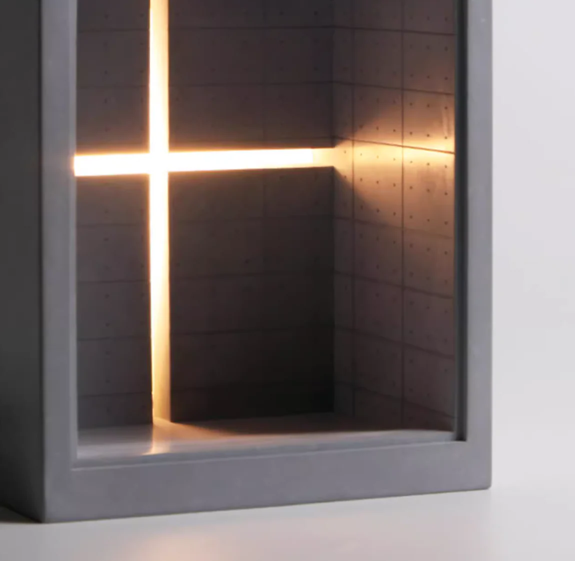 Deisoukoku Church of Light Concrete Table Lamp - Image 7