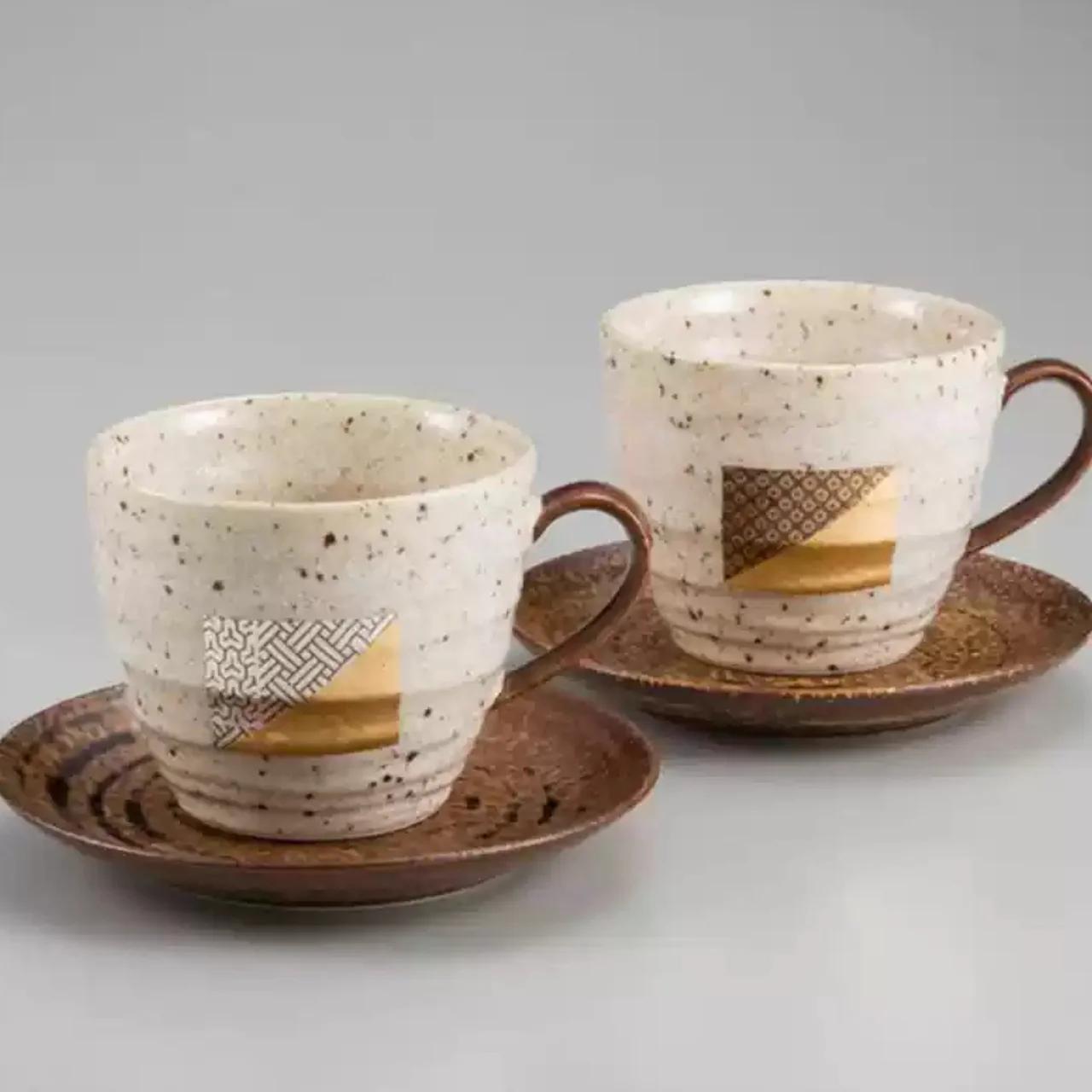 Hakuichi Handcrafted Vintage Ceramic Gold Leaf Autumn Reflection Mug Set - Image 11