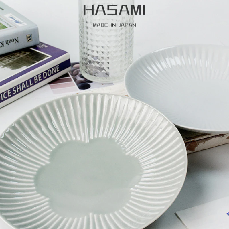 Hasami Ware Flower Fuwari Plate Pair Set - Image 2