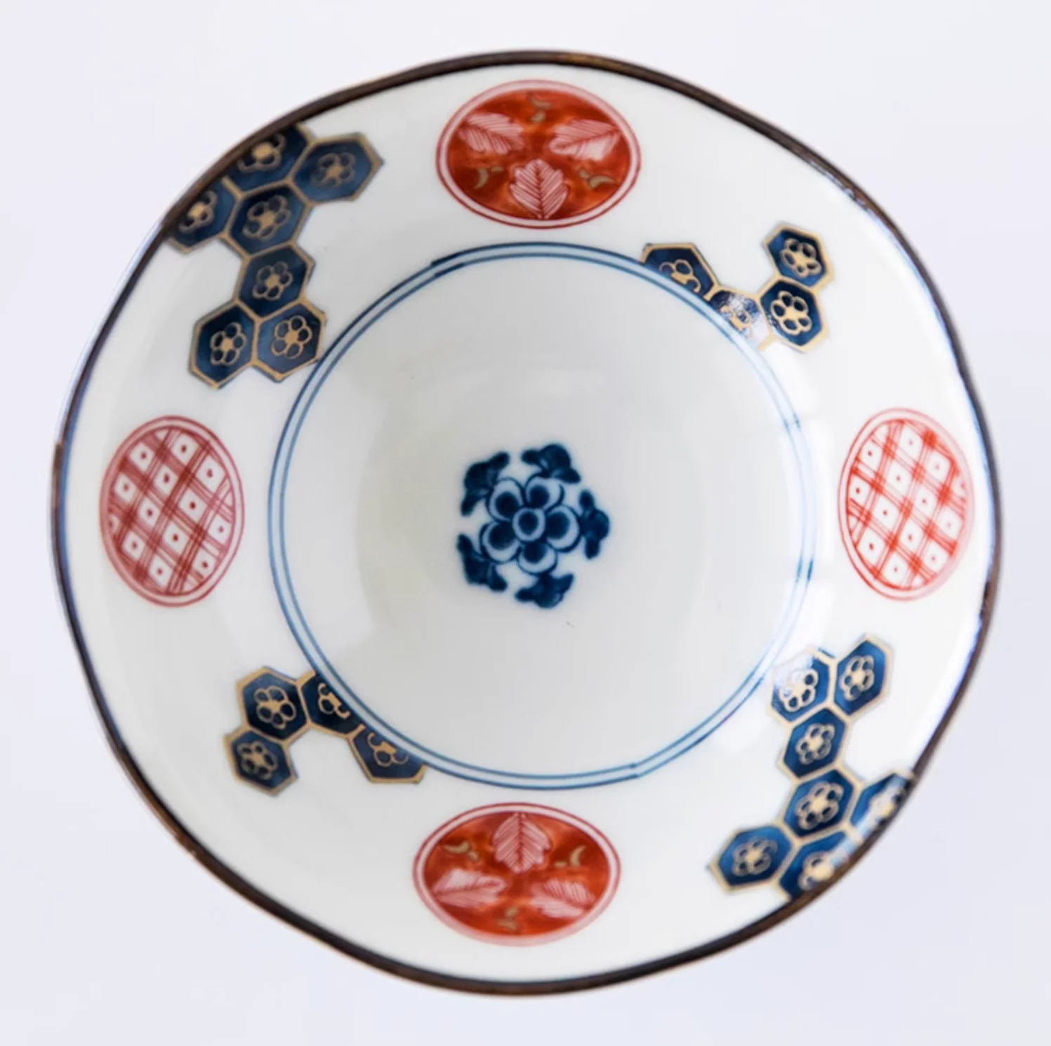 Hasami Ware Ten-Thousand-Mile Dyed Vintage Floral Ceramic Plate Gift Set - Image 4
