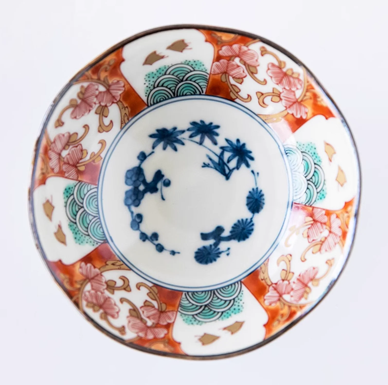 Hasami Ware Ten-Thousand-Mile Dyed Vintage Floral Ceramic Plate Gift Set - Image 9