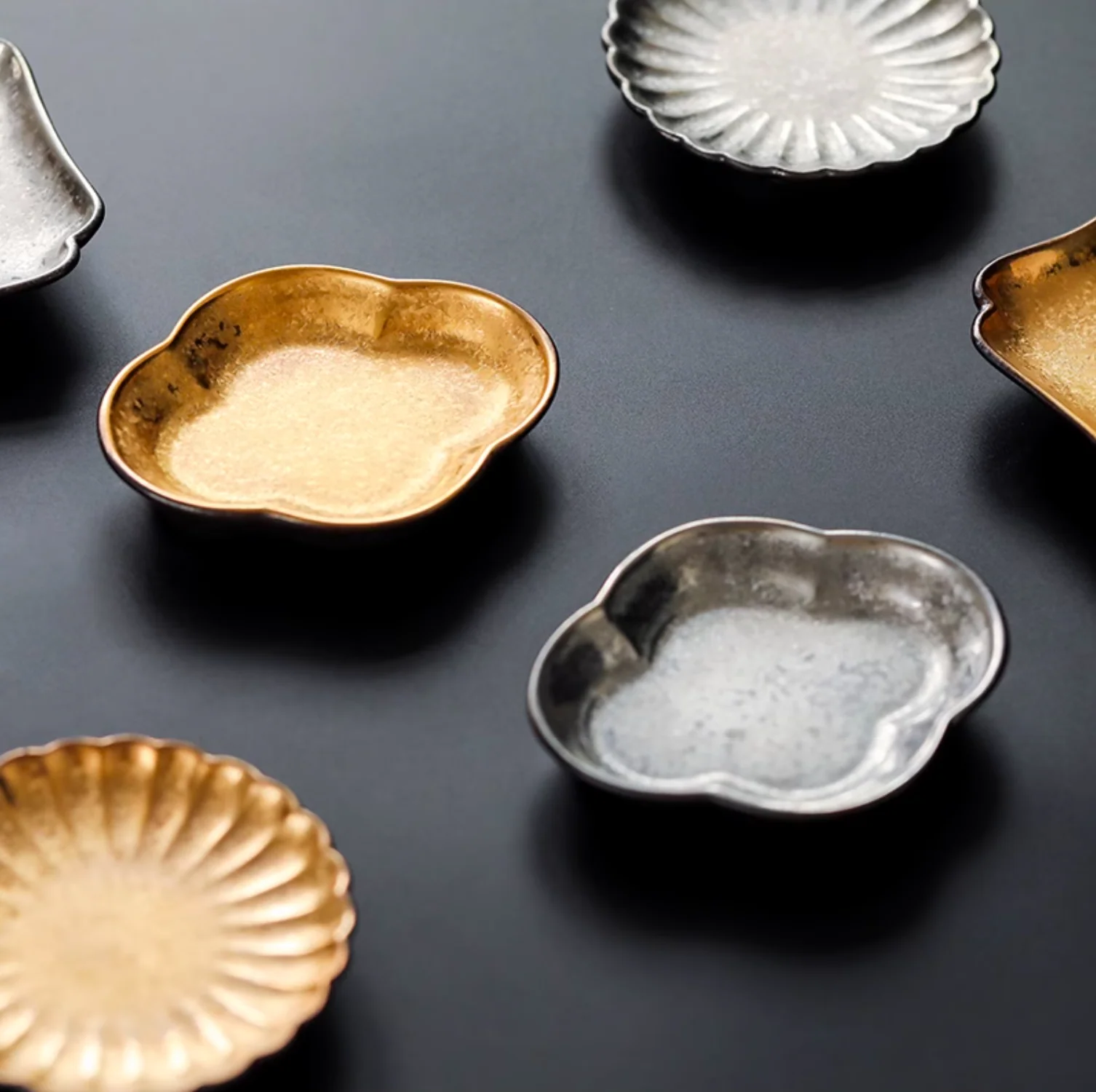 Hasami Ware Toyotsu Handcrafted Gold and Silver Decorated Dessert Plate Gift Set - Image 14