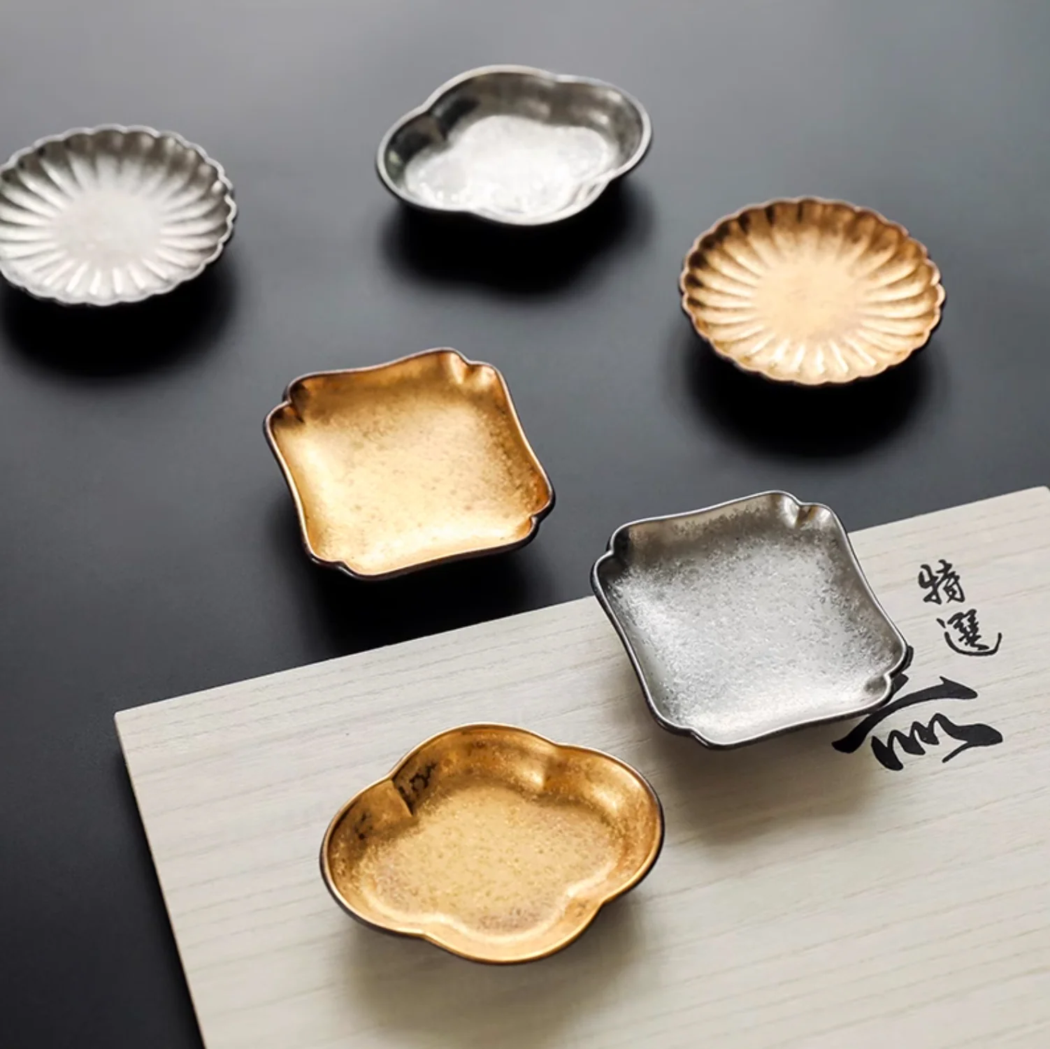 Hasami Ware Toyotsu Handcrafted Gold and Silver Decorated Dessert Plate Gift Set - Image 4