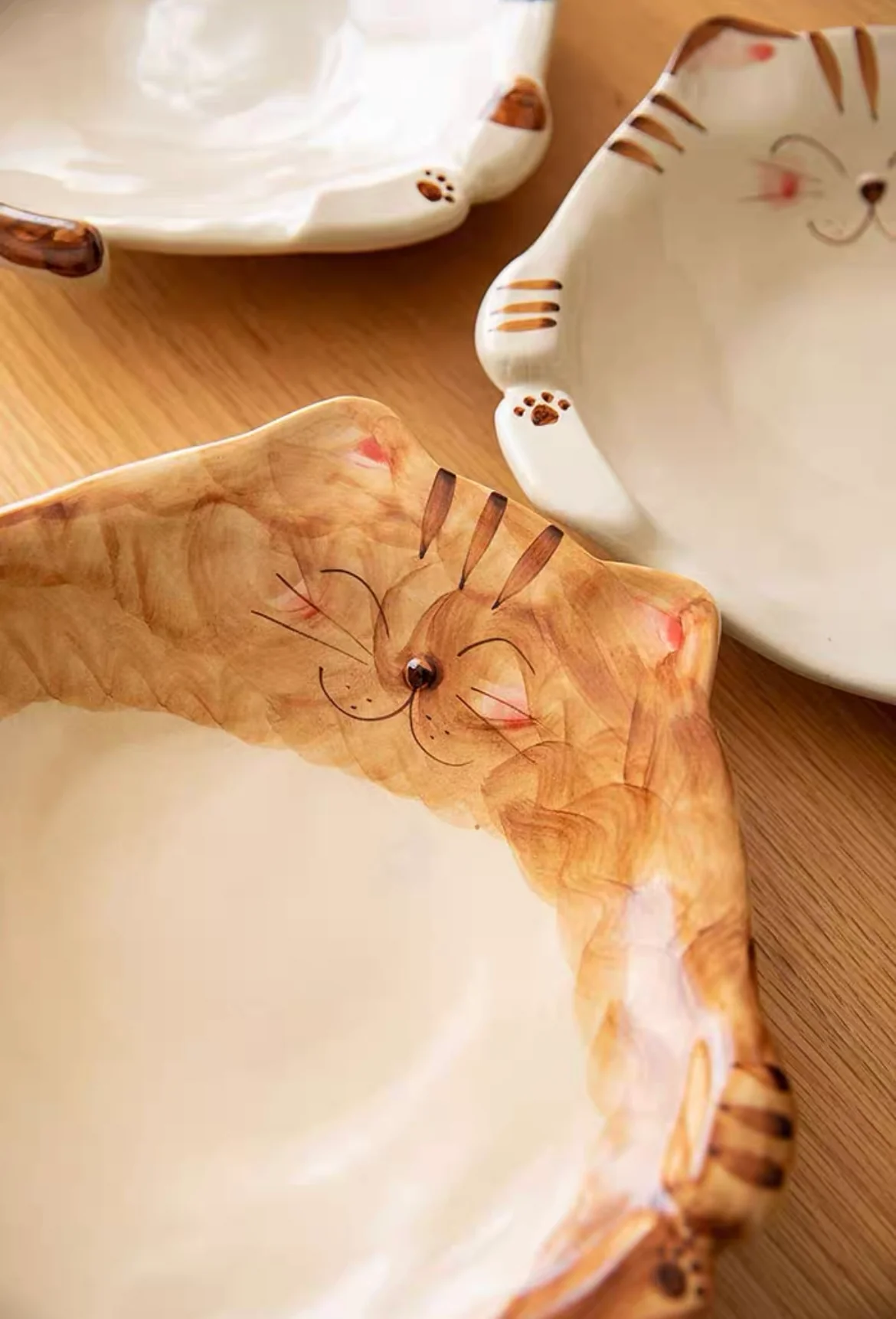 Hasami-Yaki Kikuyoshi Kiln Hand-Painted Lucky Cat Rustic Ceramic Plate - Image 17
