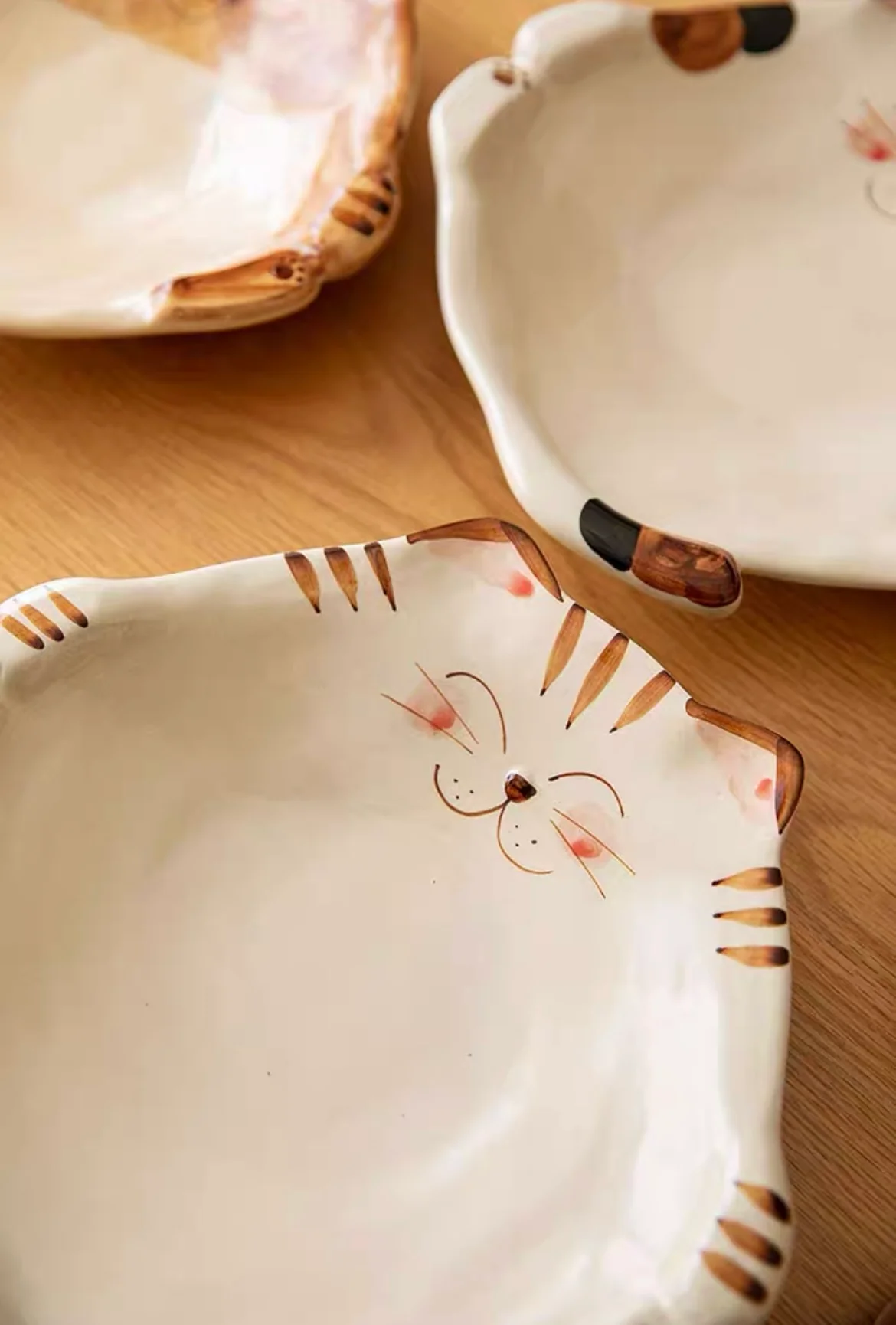 Hasami-Yaki Kikuyoshi Kiln Hand-Painted Lucky Cat Rustic Ceramic Plate - Image 18
