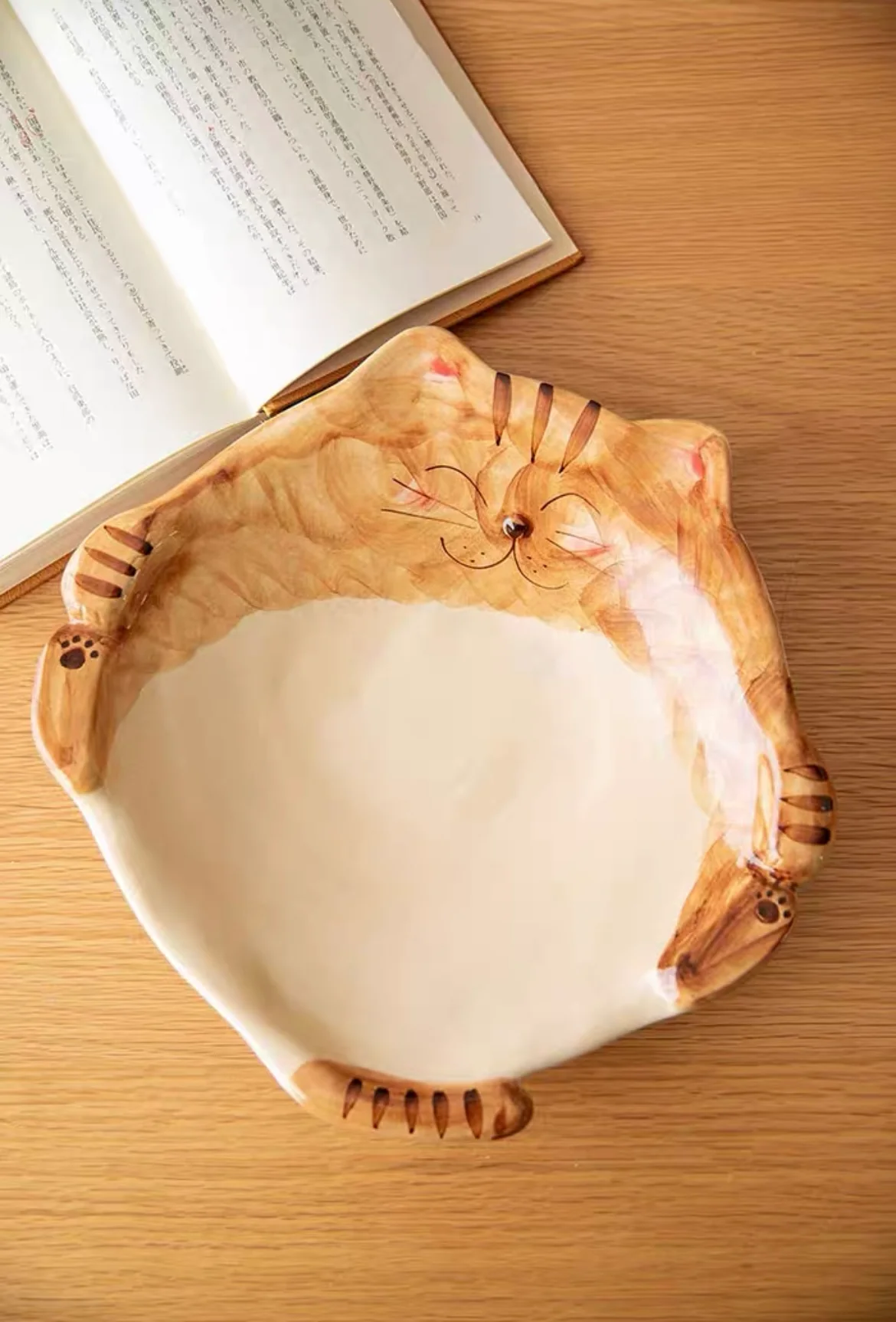 Hasami-Yaki Kikuyoshi Kiln Hand-Painted Lucky Cat Rustic Ceramic Plate - Image 3
