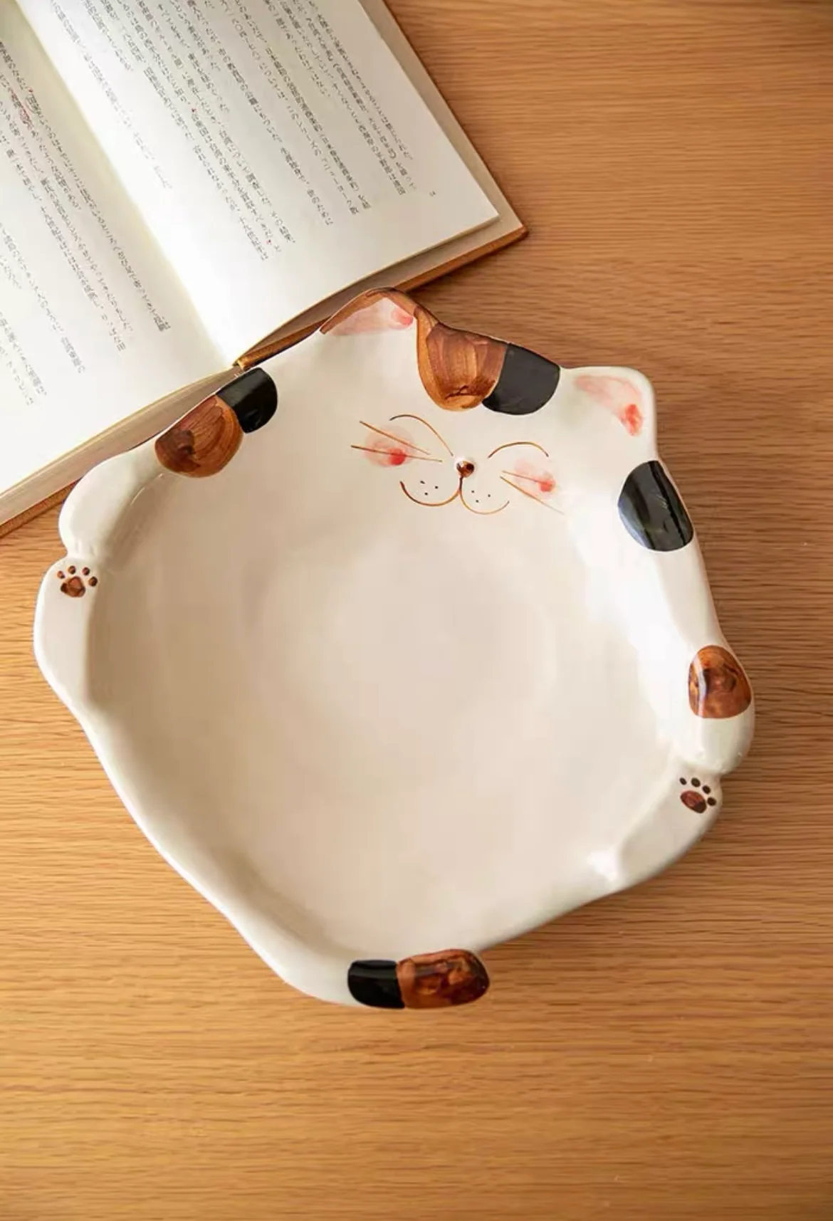 Hasami-Yaki Kikuyoshi Kiln Hand-Painted Lucky Cat Rustic Ceramic Plate - Image 9