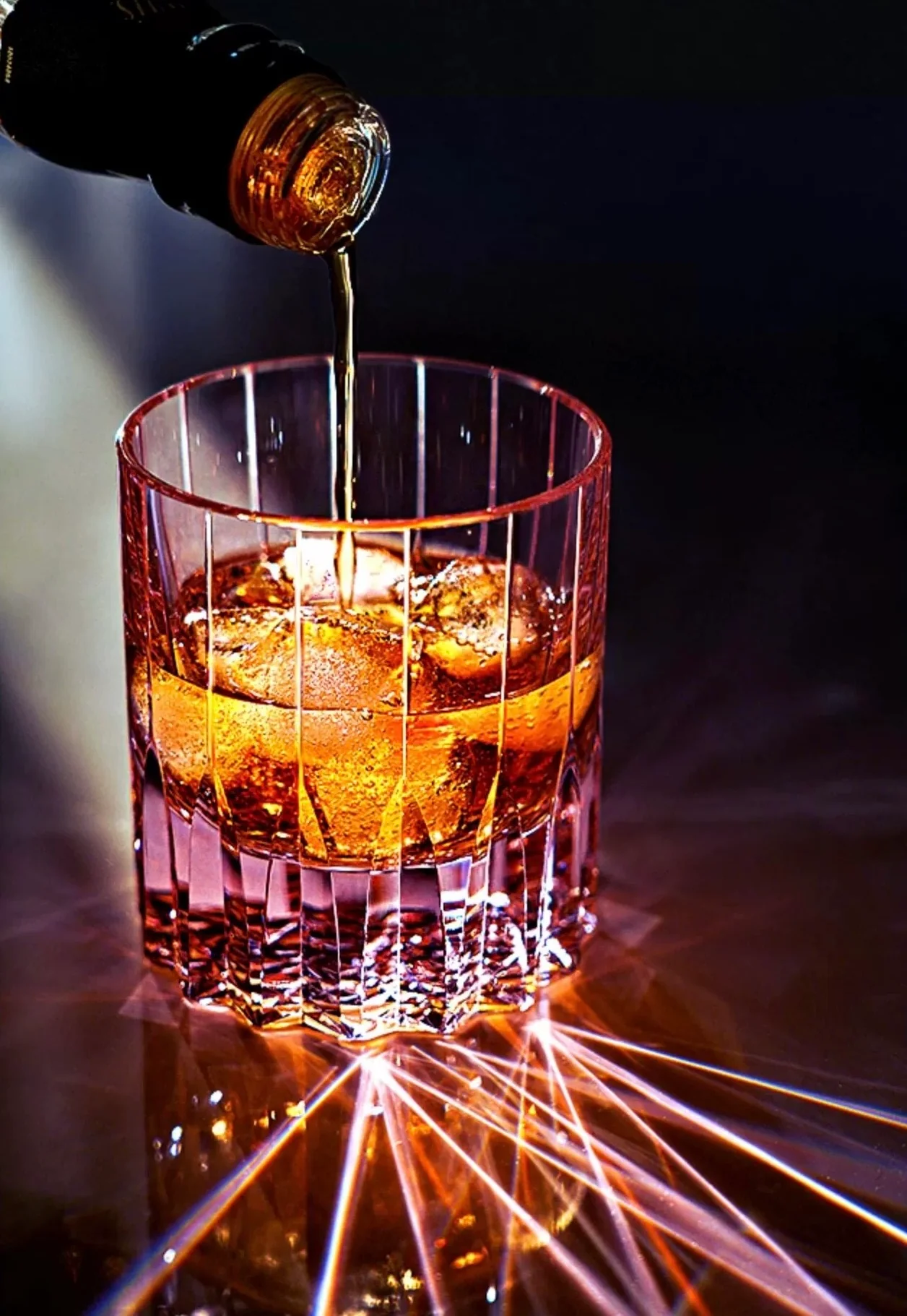 Edo Kiriko Starburst Crystal Whiskey Glass - Image 3