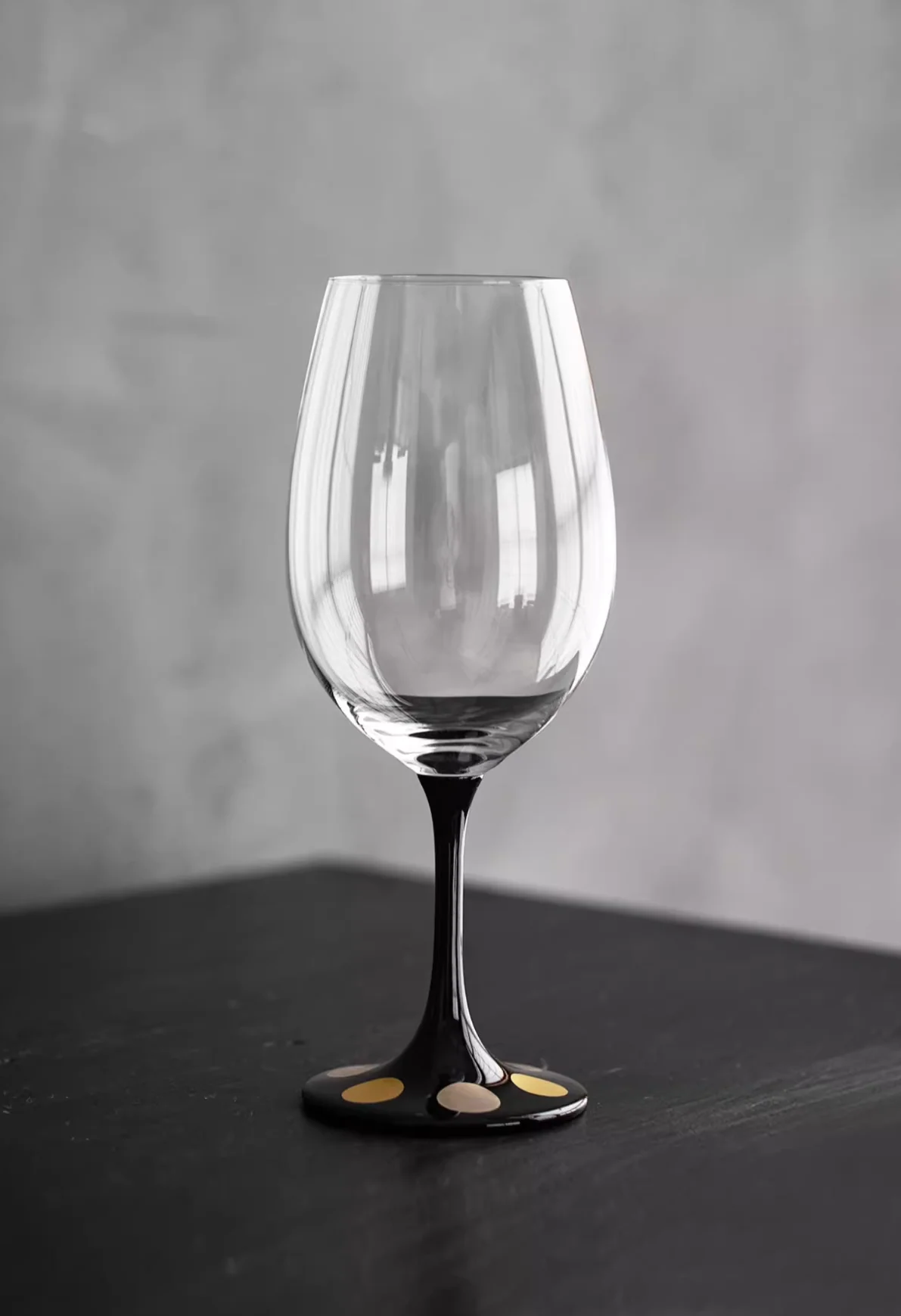 Kasane Handcrafted Lacquer Crystal Wine Glass - Image 13