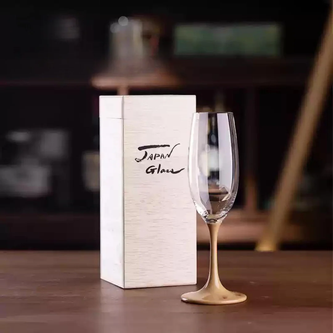 Kasane Handcrafted Lacquer Crystal Wine Glass - Image 17