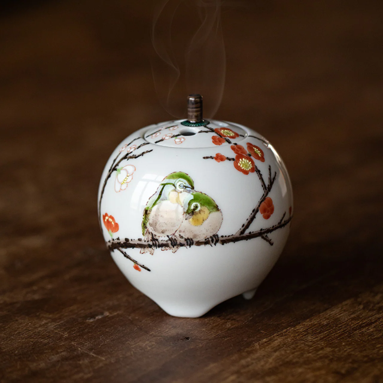 Kutani Ware Red Plum & Twin Sparrows Incense Burner – Hand-Painted by Nakamura Toshihito - Image 3