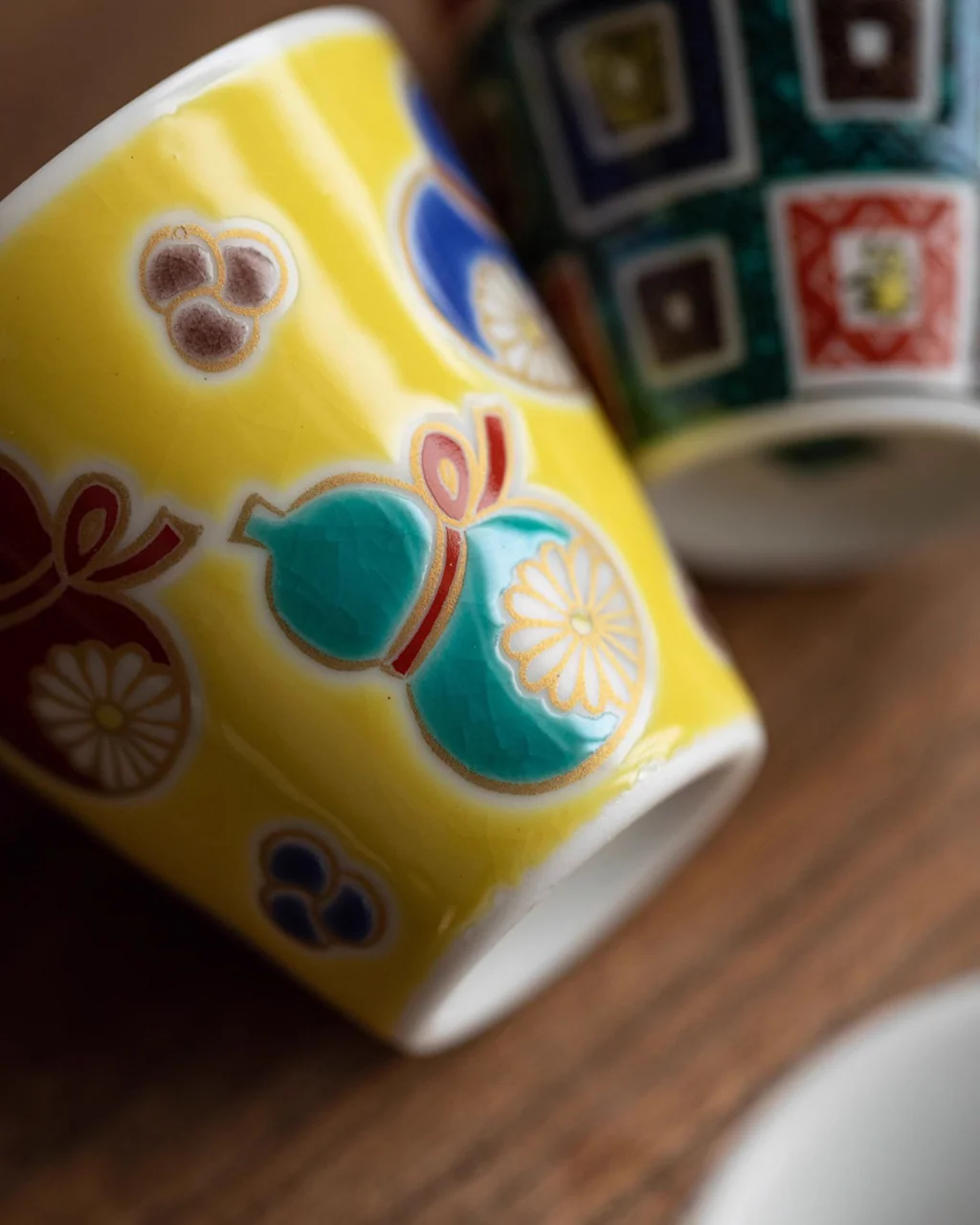 Kutani Ware Traditional Hand-Painted Gongfu Tea Set – Gift Box Edition - Image 4