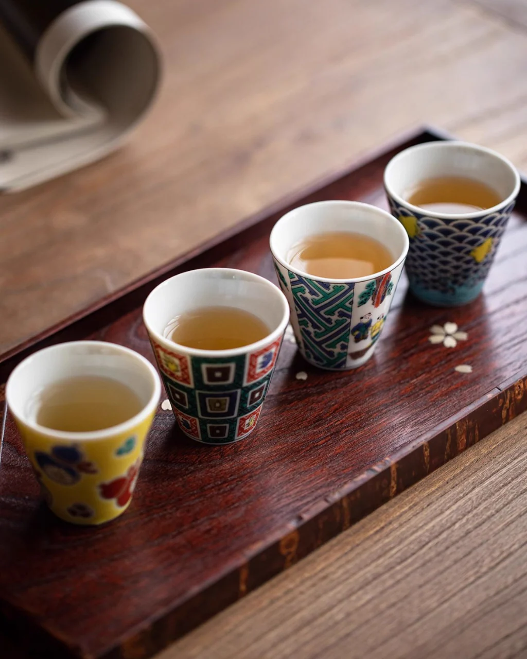 Kutani Ware Traditional Hand-Painted Gongfu Tea Set – Gift Box Edition - Image 5