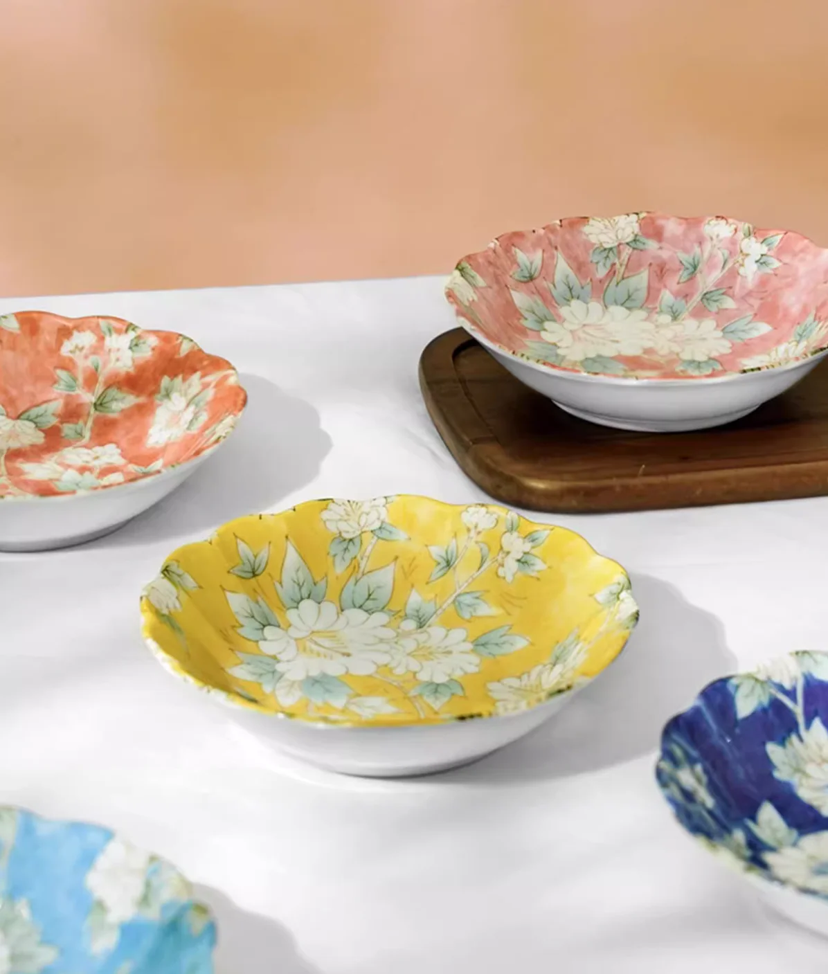 Mino Ware Hibiscus Flower Series Plate Gift Set - Image 10