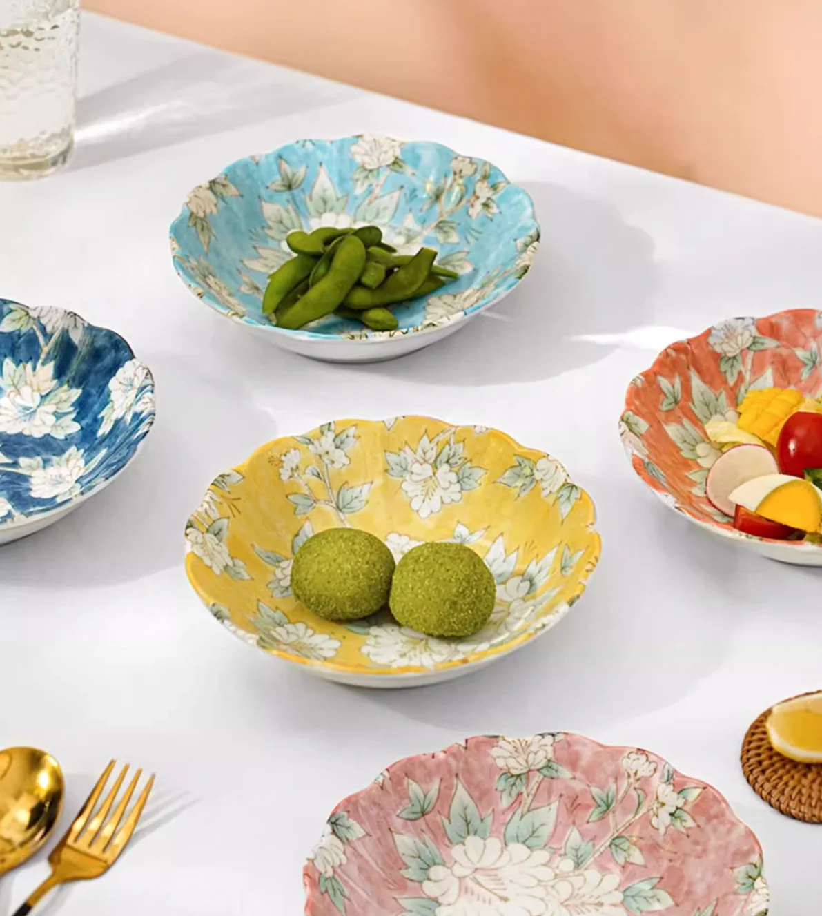 Mino Ware Hibiscus Flower Series Plate Gift Set - Image 8