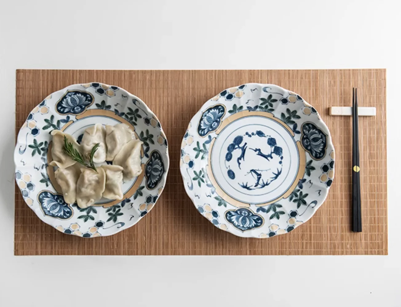 Mino Ware Underglaze 'Fu' Character Ceramic Plate Gift Set - Image 11