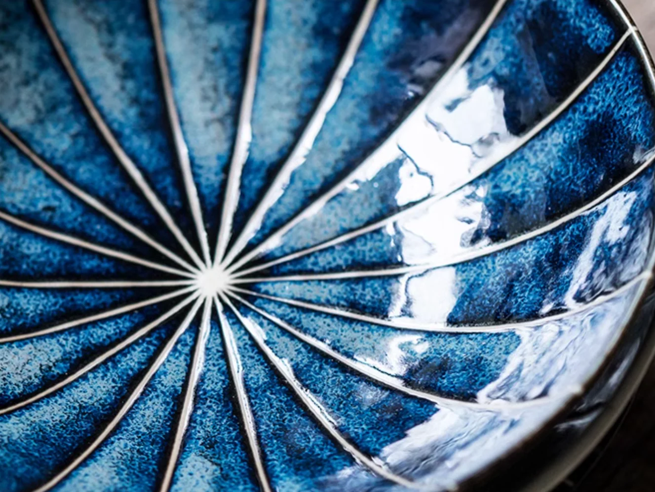 Mino Ware Underglaze Tokusa Plate - Image 3