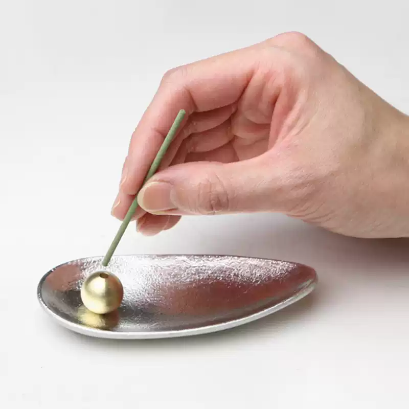 Nousaku Bamboo Leaf-Shaped Tin Incense Holder - Image 6