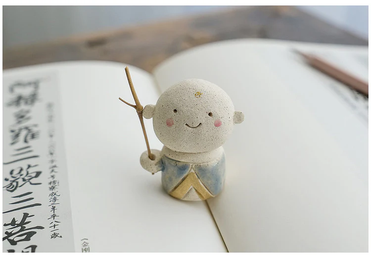 Seto Ware Handcrafted Jizo Bodhisattva – Zen-Inspired Desk Decoration - Image 6
