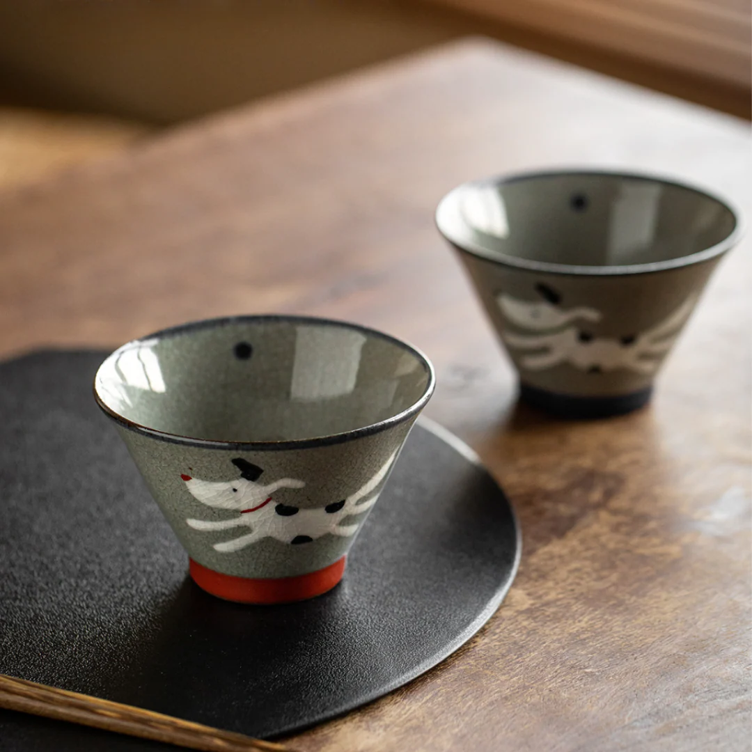 Shoho Kiln Adorable Puppy Cone-Shaped Bowl - Image 3