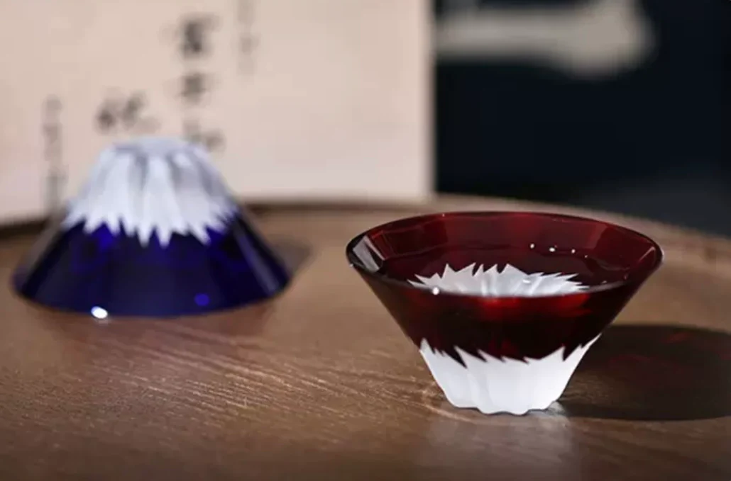 Tajima Mount Fuji Sake Cup Set - Image 5