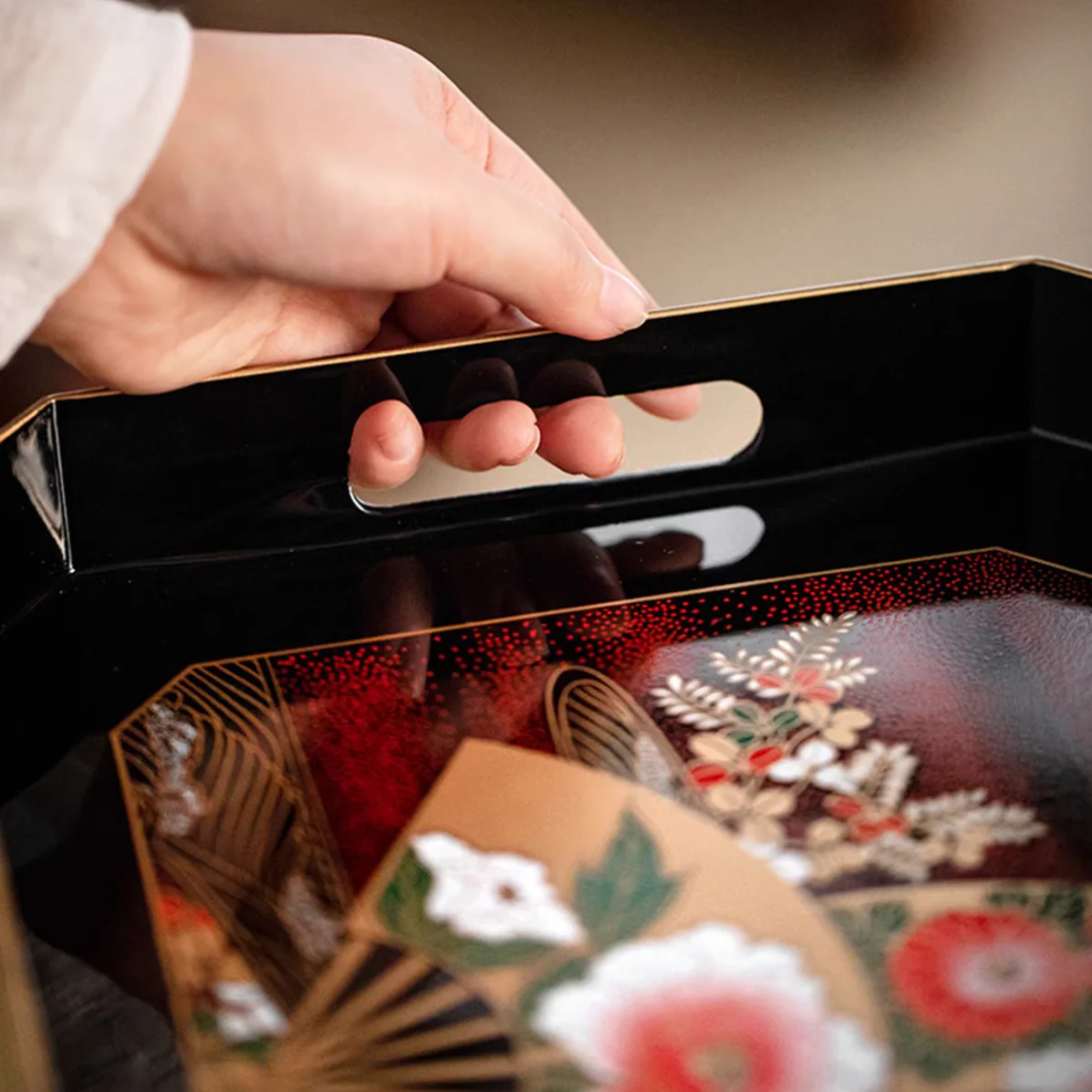 Yamanaka Shikki Gold Leaf Dancing Fan Tray - Image 12