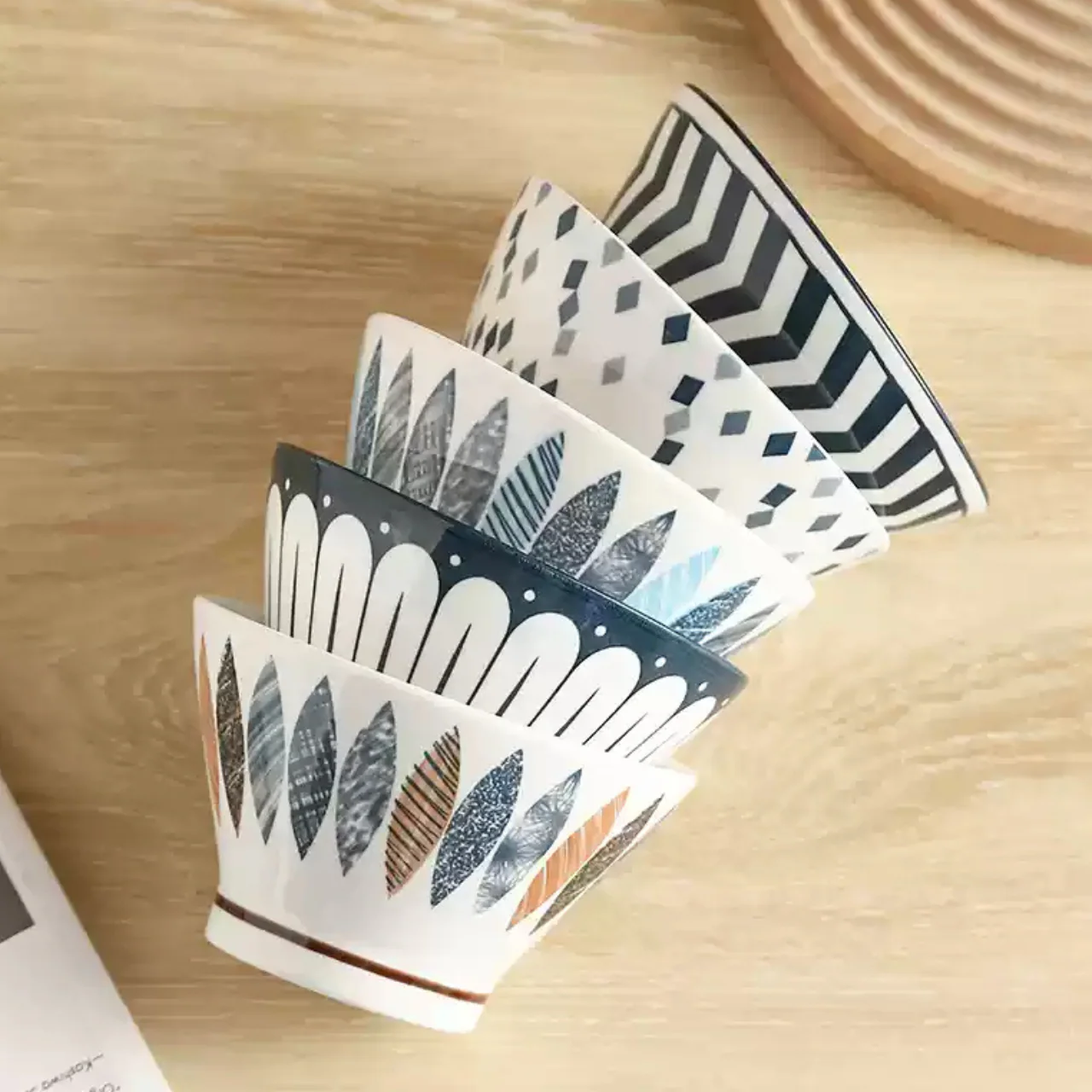 Yashin Underglaze Vintage Cone-Shaped Bowl Set - Image 3
