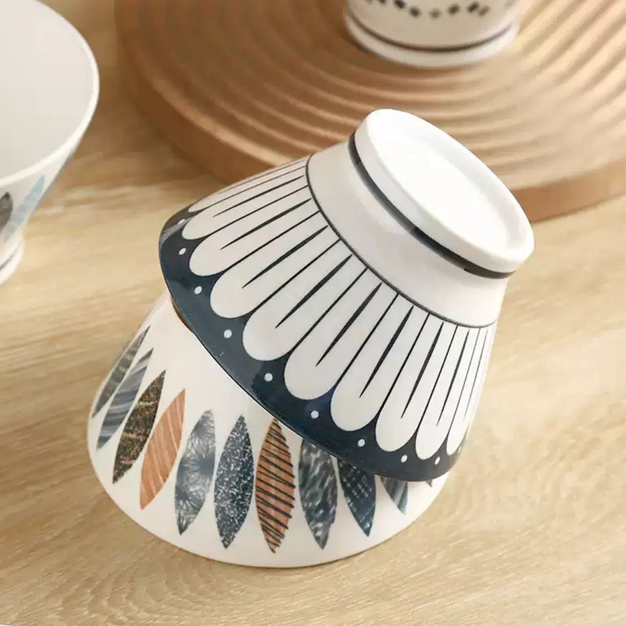 Yashin Underglaze Vintage Cone-Shaped Bowl Set - Image 5