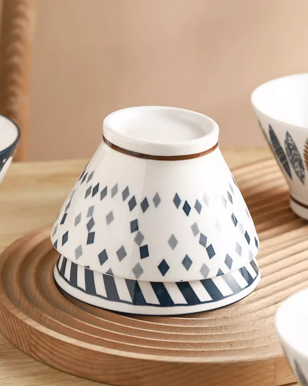 Yashin Underglaze Vintage Cone-Shaped Bowl Set - Image 8